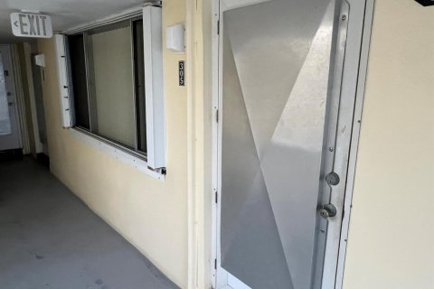Купить кондоминиум в Норт-Палм-Бич, Флорида 3 комнаты, 59.46м2, № 2245551 - фото 9