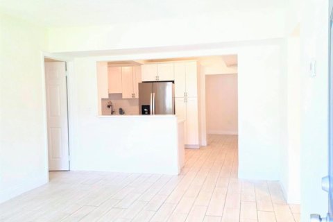 Villa ou maison à louer à Fort Lauderdale, Floride: 2 chambres, 114.36 m2 № 2439276 - photo 15