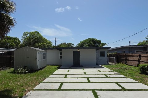 Villa ou maison à louer à Fort Lauderdale, Floride: 2 chambres, 114.36 m2 № 2439276 - photo 7