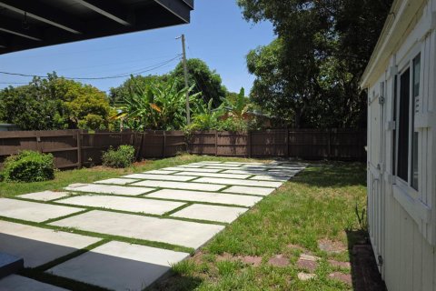 Villa ou maison à louer à Fort Lauderdale, Floride: 2 chambres, 114.36 m2 № 2439276 - photo 13
