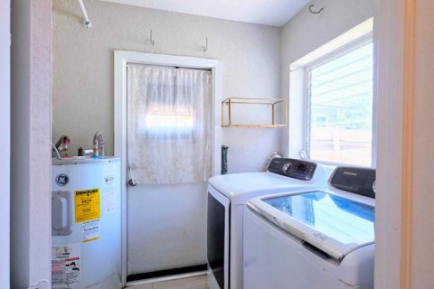 Villa ou maison à louer à Fort Lauderdale, Floride: 2 chambres, 114.36 m2 № 2439276 - photo 27
