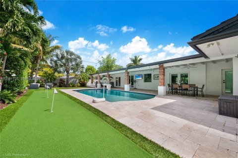 Casa en venta en Pinecrest, Florida, 5 dormitorios, 259.1 m2 № 2060670 - foto 4