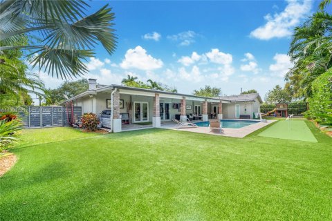 Casa en venta en Pinecrest, Florida, 5 dormitorios, 259.1 m2 № 2060670 - foto 3