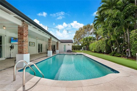 Casa en venta en Pinecrest, Florida, 5 dormitorios, 259.1 m2 № 2060670 - foto 5