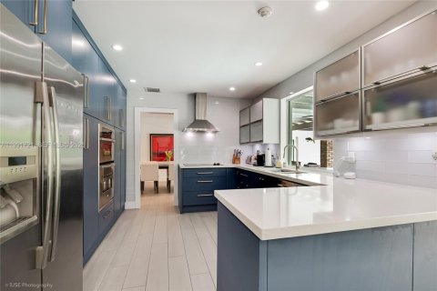 Casa en venta en Pinecrest, Florida, 5 dormitorios, 259.1 m2 № 2060670 - foto 12