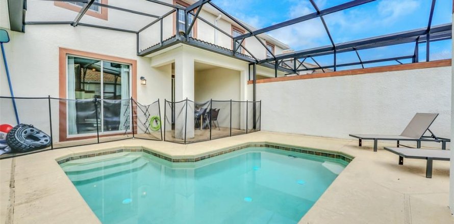 Touwnhouse à Davenport, Floride 4 chambres, 176.7 m2 № 1626372