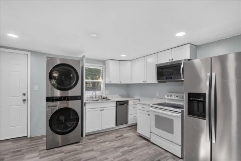 House in Gainesville, Florida 3 bedrooms, 77.29 sq.m. № 2388360 - photo 5