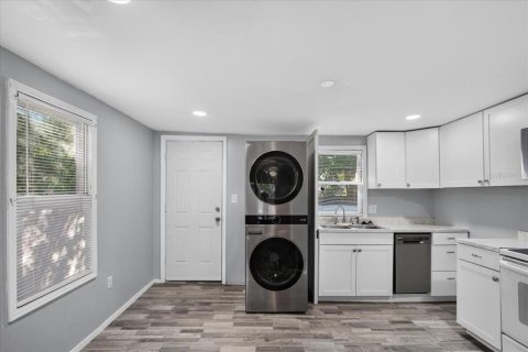 House in Gainesville, Florida 3 bedrooms, 77.29 sq.m. № 2388360 - photo 4