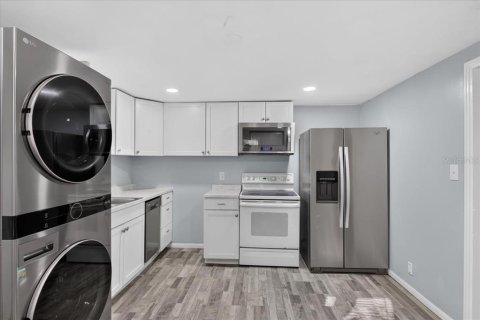 House in Gainesville, Florida 3 bedrooms, 77.29 sq.m. № 2388360 - photo 6
