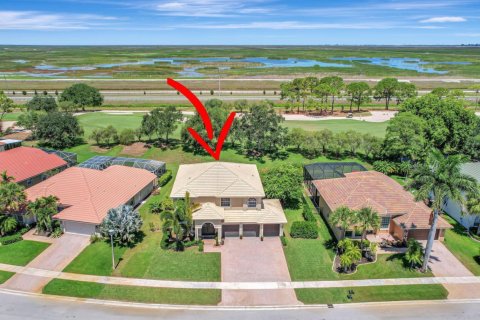 House in Wellington, Florida 4 bedrooms, 270.35 sq.m. № 1226884 - photo 1