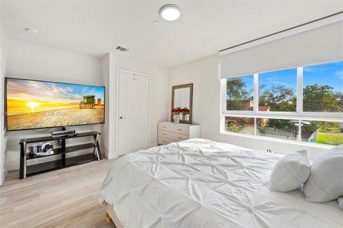 Copropriété à louer à Miami, Floride: 3 chambres, 142.42 m2 № 2168107 - photo 20