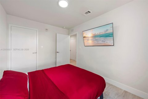 Copropriété à louer à Miami, Floride: 3 chambres, 142.42 m2 № 2168107 - photo 14