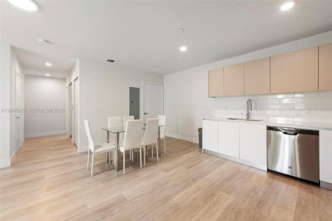 Copropriété à louer à Miami, Floride: 3 chambres, 142.42 m2 № 2168107 - photo 6