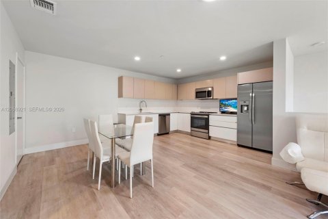 Copropriété à louer à Miami, Floride: 3 chambres, 142.42 m2 № 2168107 - photo 4