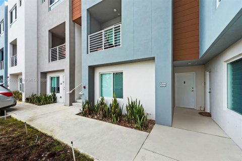 Copropriété à louer à Miami, Floride: 3 chambres, 142.42 m2 № 2168107 - photo 22