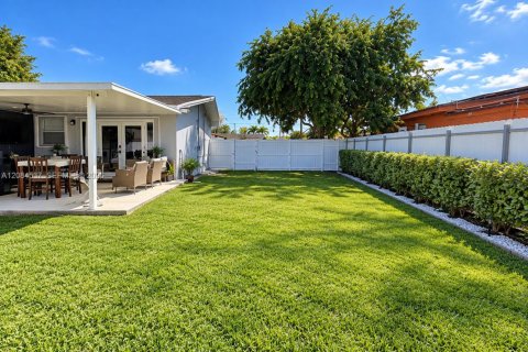 Casa en venta en Miami, Florida, 3 dormitorios, 103.12 m2 № 2352524 - foto 23