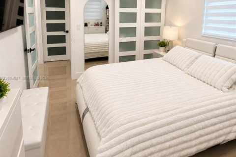 Casa en venta en Miami, Florida, 3 dormitorios, 103.12 m2 № 2352524 - foto 20