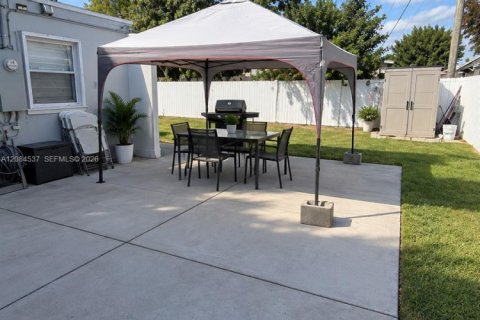 Casa en venta en Miami, Florida, 3 dormitorios, 103.12 m2 № 2352524 - foto 24