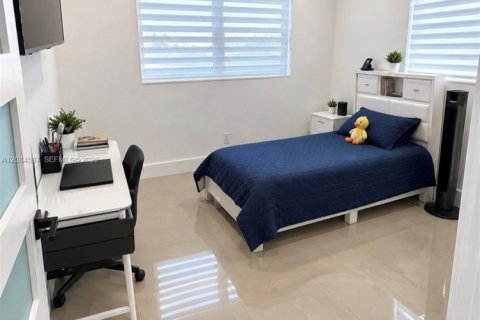 Casa en venta en Miami, Florida, 3 dormitorios, 103.12 m2 № 2352524 - foto 16