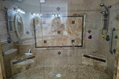 House in Sun City Center, Florida 3 bedrooms, 237.37 sq.m. № 2126725 - photo 3