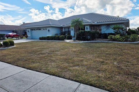 Casa en Sun City Center, Florida 3 dormitorios, 237.37 m2 № 2126725