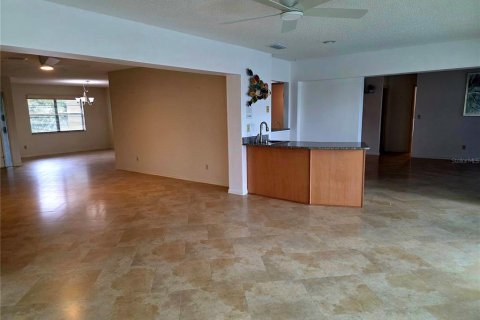 House in Sun City Center, Florida 3 bedrooms, 237.37 sq.m. № 2126725 - photo 16