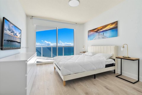 Condo in Sunny Isles Beach, Florida, 2 bedrooms № 1965172 - photo 26