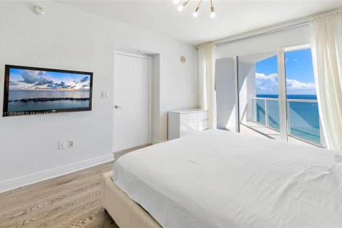 Condo in Sunny Isles Beach, Florida, 2 bedrooms № 1965172 - photo 19