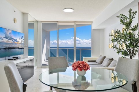 Condo in Sunny Isles Beach, Florida, 2 bedrooms № 1965172 - photo 5