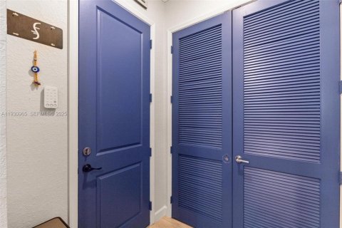 Купить виллу или дом в Локсахатчи-Гроувс, Флорида 6 спален, 312.24м2, № 1989737 - фото 19