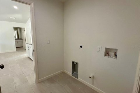 House in Port Charlotte, Florida 3 bedrooms, 160.07 sq.m. № 1510369 - photo 21