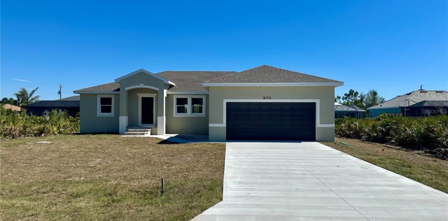 House in Port Charlotte, Florida 3 bedrooms, 160.07 sq.m. № 1510369