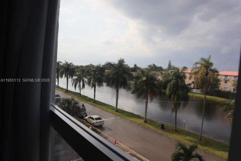 Copropriété à vendre à West Palm Beach, Floride: 2 chambres, 133.97 m2 № 2010959 - photo 17