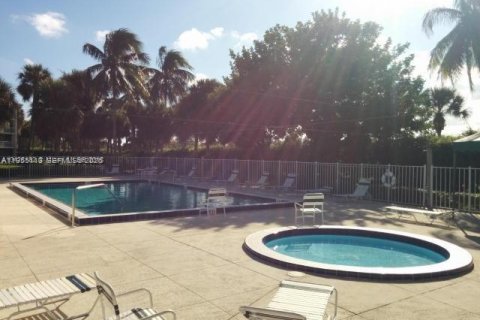 Copropriété à vendre à West Palm Beach, Floride: 2 chambres, 133.97 m2 № 2010959 - photo 18