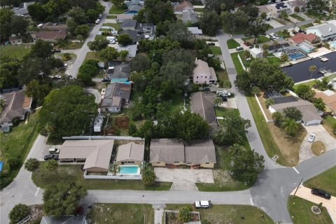 Commercial property in New Port Richey, Florida 4 bedrooms, 228.91 sq.m. № 2377884 - photo 17