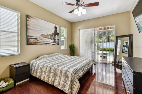 House in Dover, Florida 4 bedrooms, 220.83 sq.m. № 1810419 - photo 7