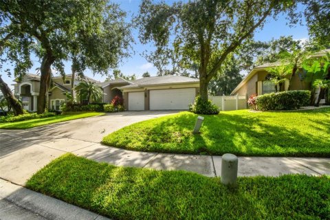 House in Dover, Florida 4 bedrooms, 220.83 sq.m. № 1810419 - photo 15