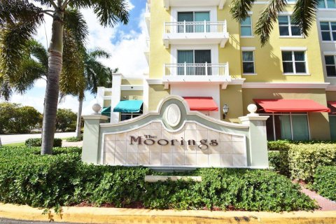 Condo in Lantana, Florida, 3 bedrooms  № 968352 - photo 1