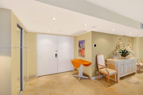 Condominio en alquiler en Miami Beach, Florida, 2 dormitorios, 150.41 m2 № 2054966 - foto 6