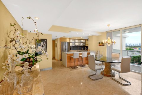Condominio en alquiler en Miami Beach, Florida, 2 dormitorios, 150.41 m2 № 2054966 - foto 9