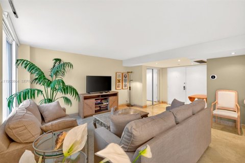 Condominio en alquiler en Miami Beach, Florida, 2 dormitorios, 150.41 m2 № 2054966 - foto 5