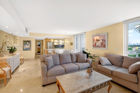 Condominio en alquiler en Miami Beach, Florida, 2 dormitorios, 150.41 m2 № 2054966 - foto 8