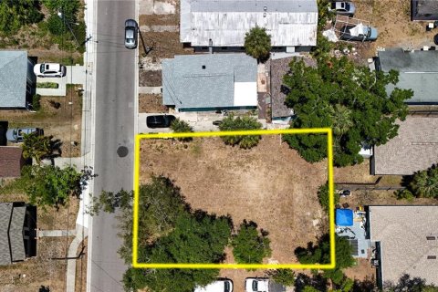 Terreno en Clearwater, Florida № 2097381