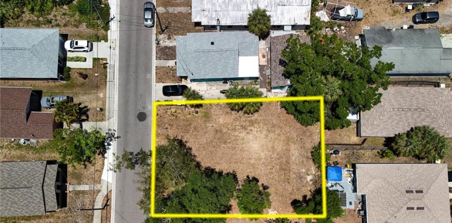 Terreno en Clearwater, Florida № 2097381