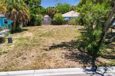 Terreno en venta en Clearwater, Florida № 2097381 - foto 5