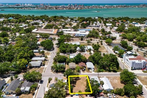 Terreno en venta en Clearwater, Florida № 2097381 - foto 9