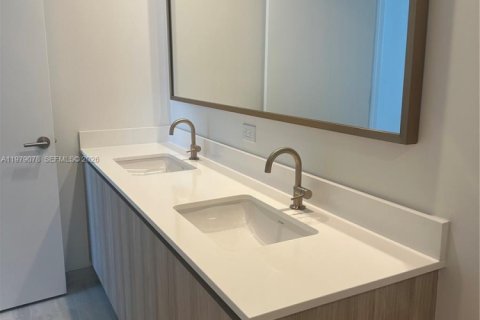 Снять в аренду кондоминиум в Майами, Флорида 1 спальня, 77.39м2, № 2048614 - фото 6