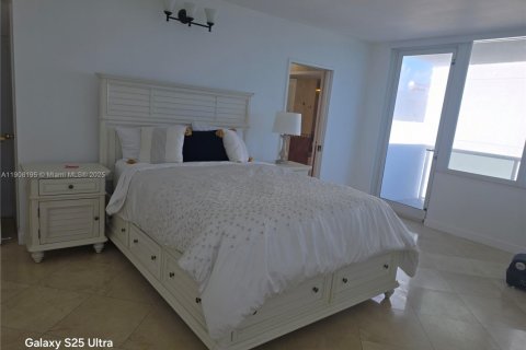 Condominio en alquiler en Hollywood, Florida, 2 dormitorios, 127.09 m2 № 2016627 - foto 22