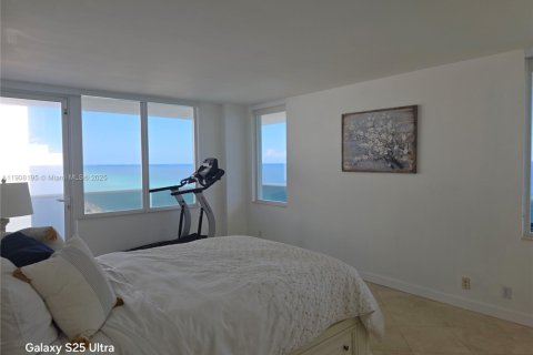 Condominio en alquiler en Hollywood, Florida, 2 dormitorios, 127.09 m2 № 2016627 - foto 21