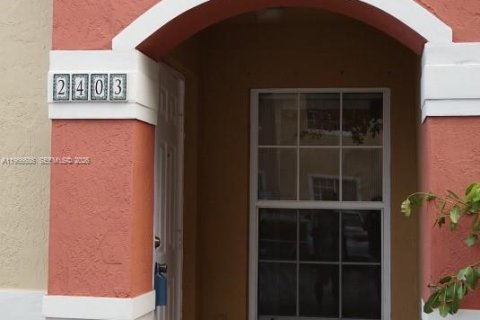 Снять в аренду кондоминиум в Майами, Флорида 2 спальни, 83.61м2, № 2028836 - фото 2